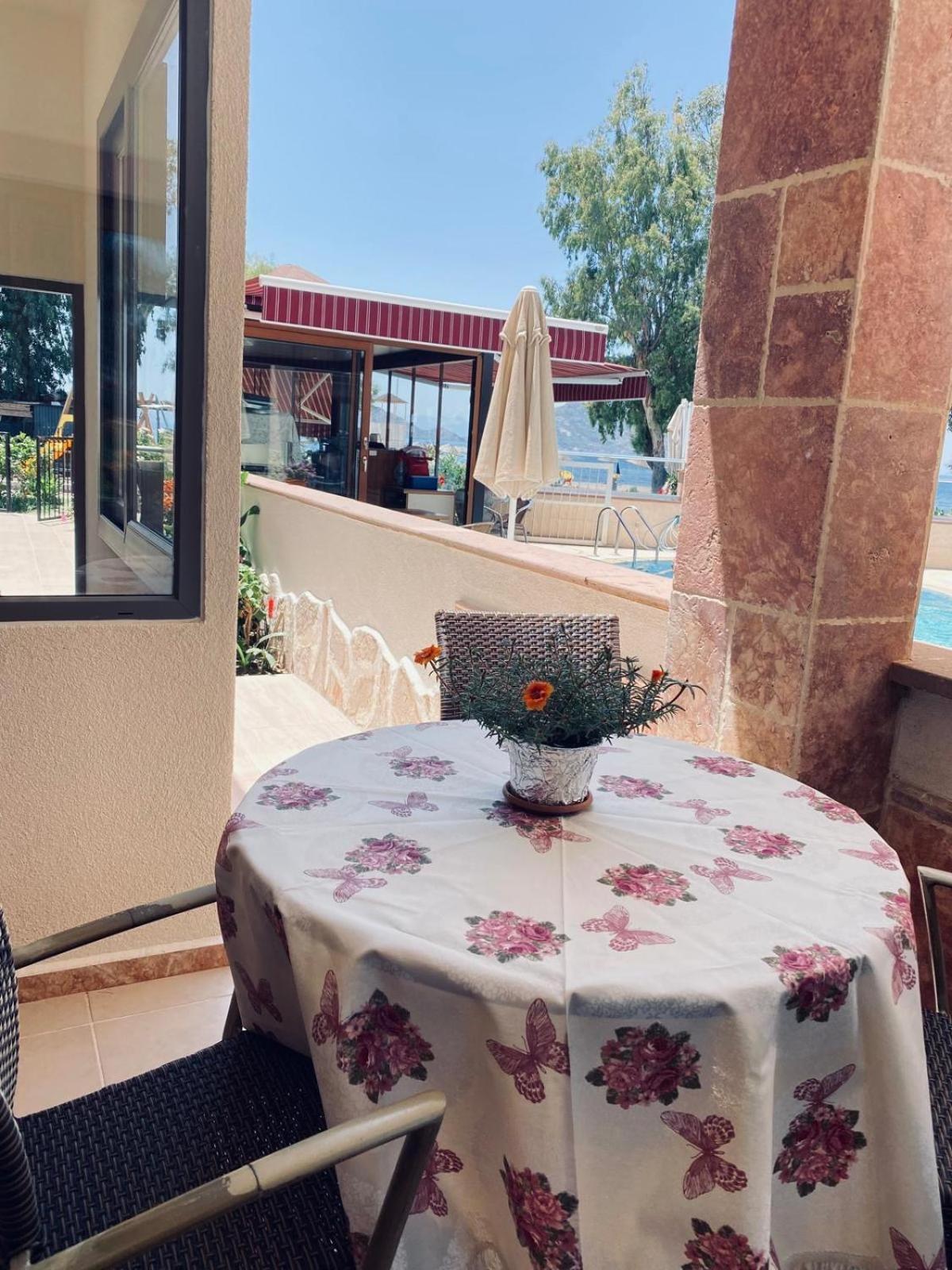 Sunset Beach Apartments Turgutreis Esterno foto